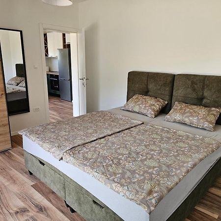 Holiday House Aurora Borealis Ervenik Екстериор снимка