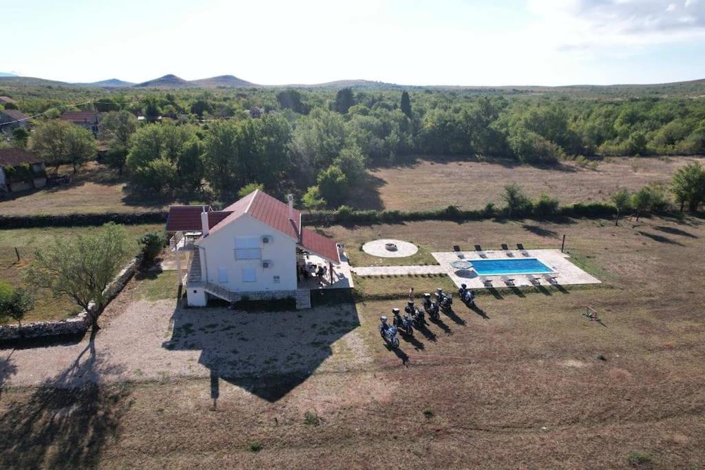 Holiday House Aurora Borealis Ervenik Екстериор снимка