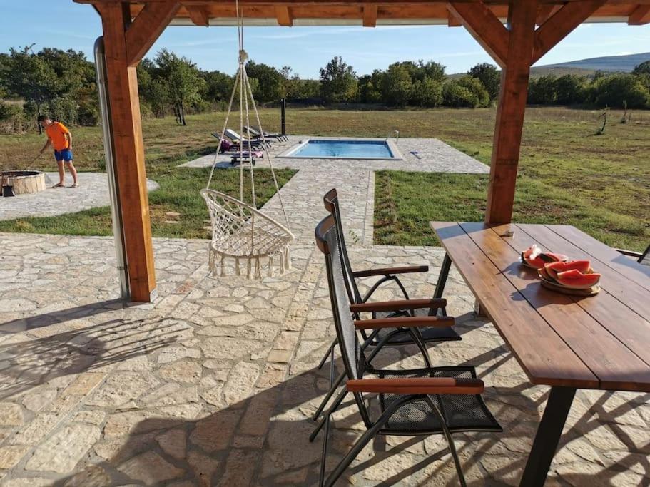 Holiday House Aurora Borealis Ervenik Екстериор снимка
